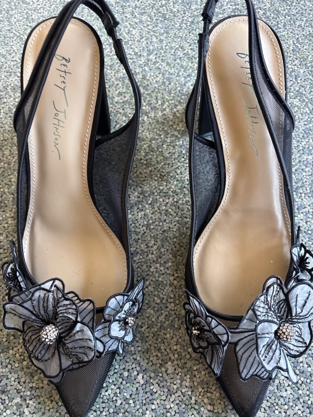 Betsy Johnson Floral Mesh Heels Size 9.5. Like New - Picture 3 of 8